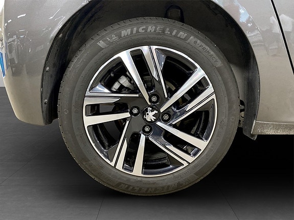Peugeot 208 16 of 17