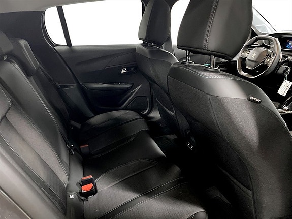 Peugeot 208 14 of 17