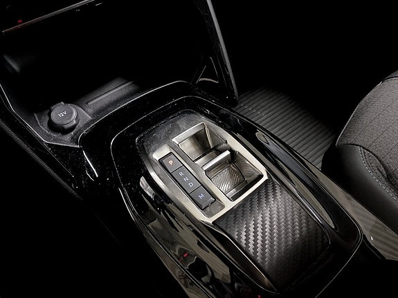 Peugeot 208 12 of 17