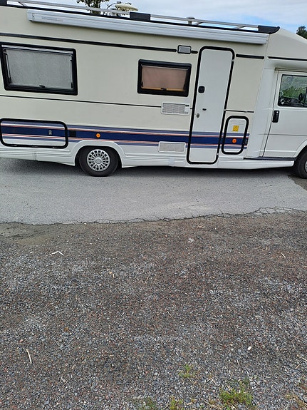 Peugeot Bustner T620 4 of 13