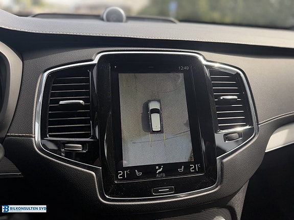 Volvo XC90 13 of 27