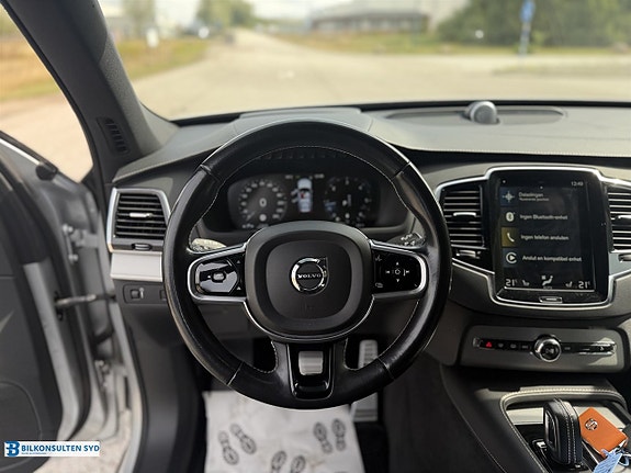 Volvo XC90 11 of 27
