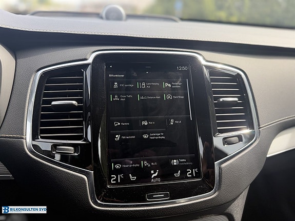 Volvo XC90 14 of 27