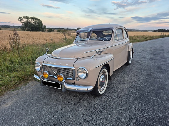 Volvo PV 6 of 10
