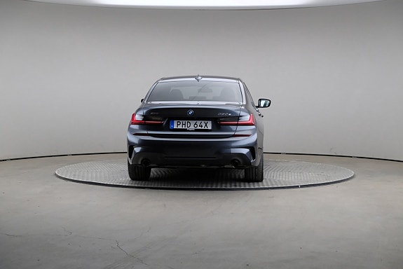 BMW 330e 5 of 26