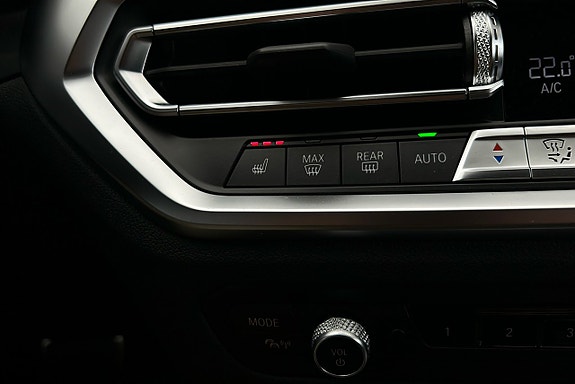 BMW 330e 19 of 26