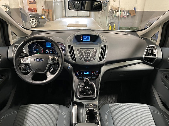 Ford C-Max 17 of 26