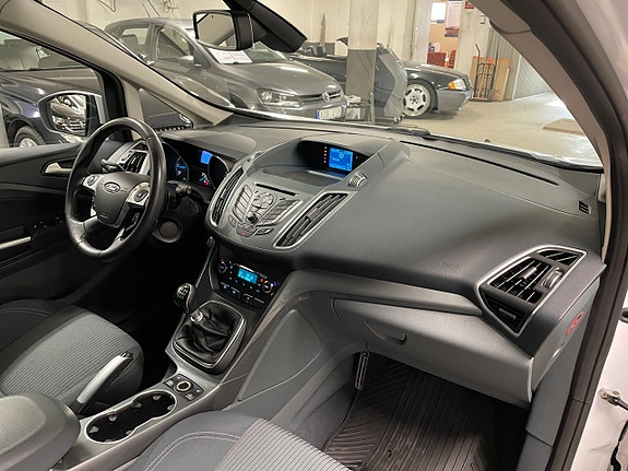 Ford C-Max 13 of 26