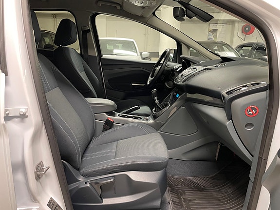 Ford C-Max 14 of 26