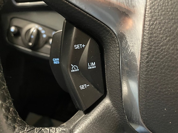Ford C-Max 19 of 26