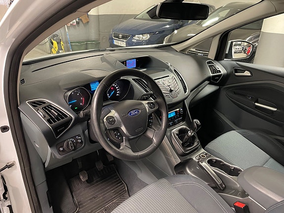 Ford C-Max 10 of 26