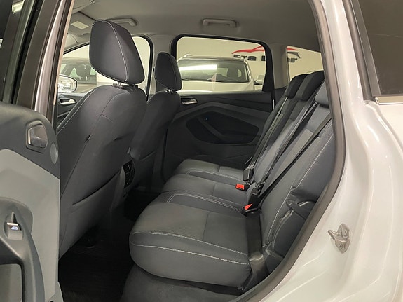 Ford C-Max 12 of 26