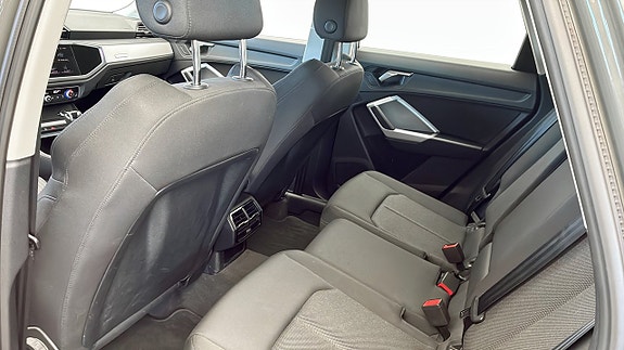 Audi Q3 11 of 12
