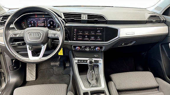 Audi Q3 10 of 12