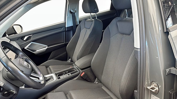 Audi Q3 8 of 12