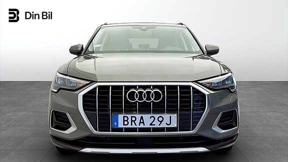 Audi Q3 4 of 12