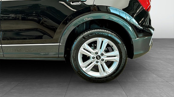 Audi Q2 6 of 12