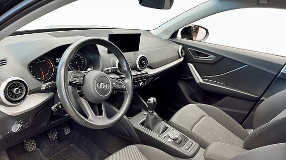 Audi Q2 7 of 12