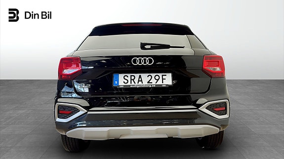 Audi Q2 5 of 12