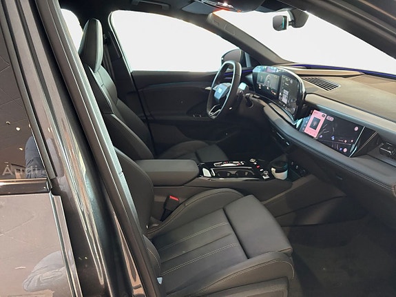 Audi Q6 e-tron 15 of 15