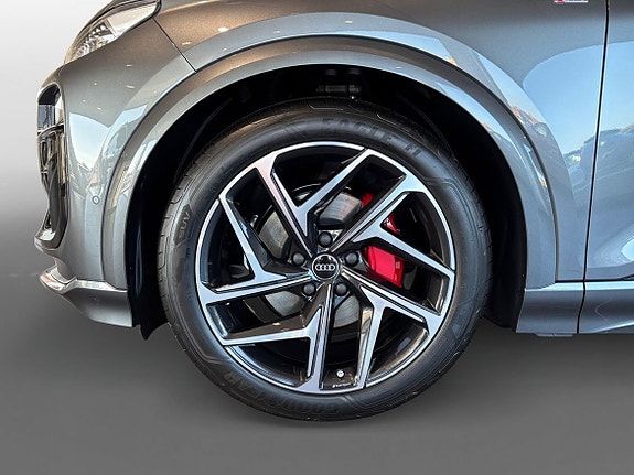 Audi Q6 e-tron 14 of 15