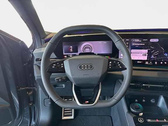 Audi Q6 e-tron 12 of 15