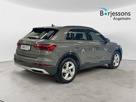 Audi Q3 3 of 8