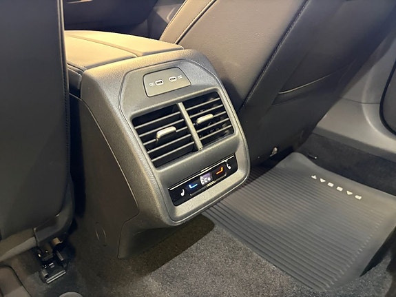 Volkswagen Passat 14 of 15