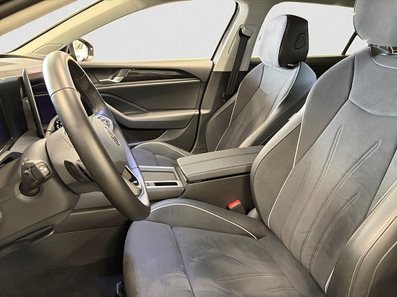 Volkswagen Passat 7 of 15