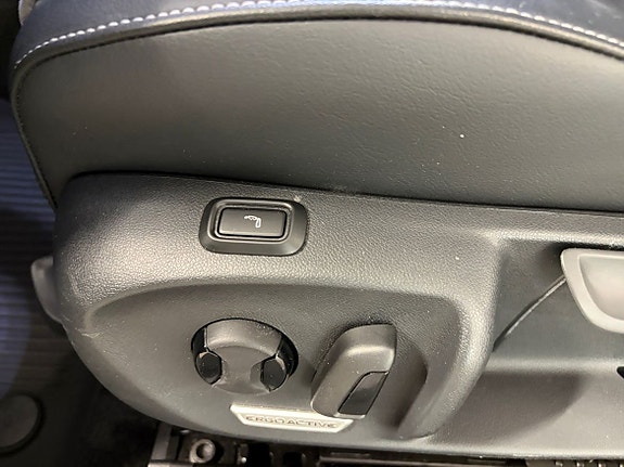 Volkswagen Passat 13 of 15