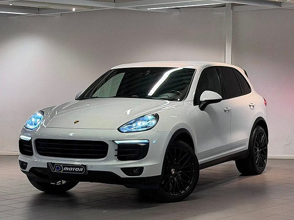 Porsche Cayenne 6 of 24