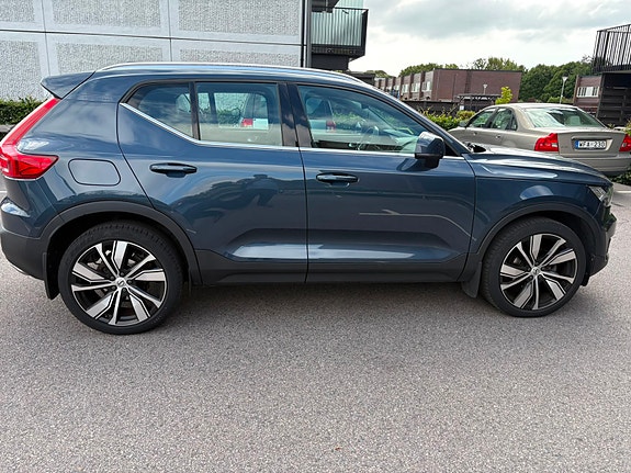 Volvo XC40 4 of 10