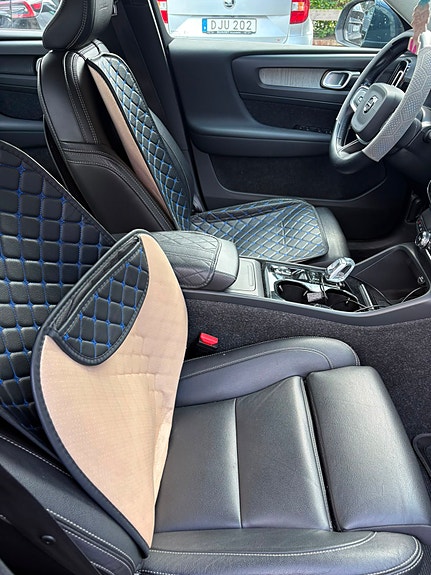 Volvo XC40 7 of 10