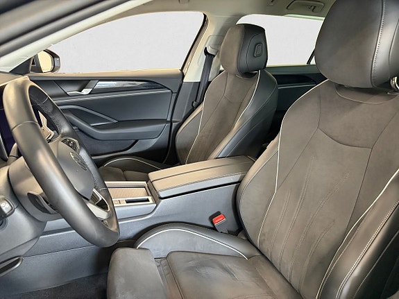 Volkswagen Passat 7 of 14