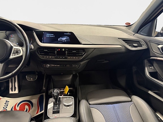 BMW 118i 11 of 15