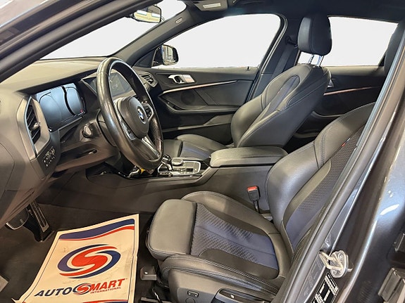 BMW 118i 9 of 15