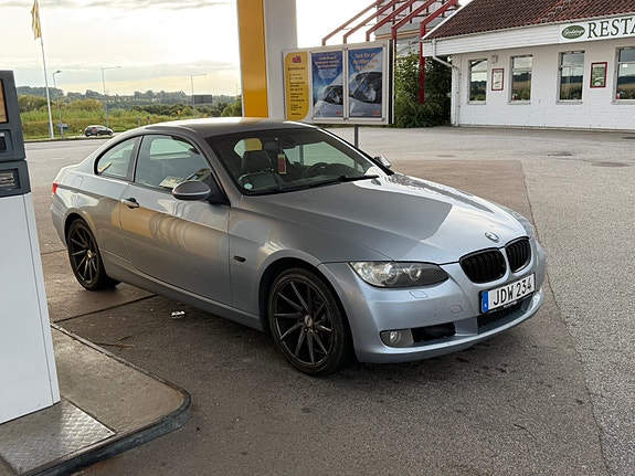 BMW 320d 12 of 14