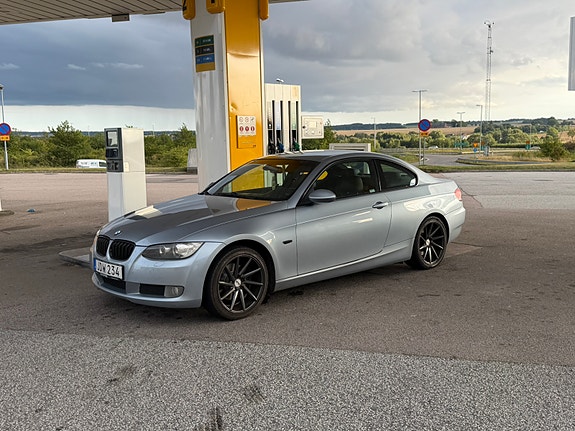 BMW 320d 2 of 14