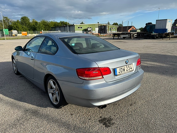 BMW 320d 9 of 14