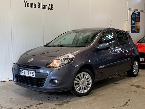 Renault Clio 11 of 12