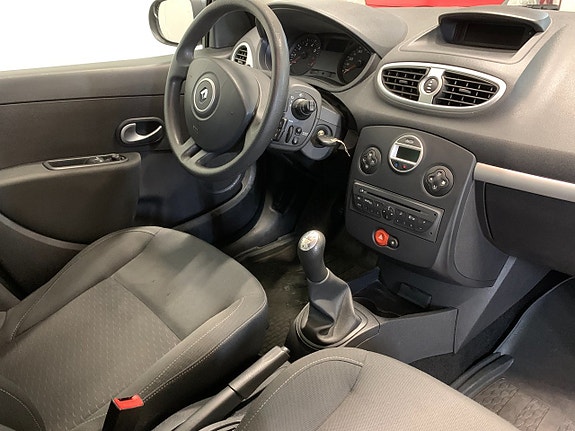 Renault Clio 4 of 12