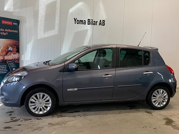 Renault Clio 12 of 12