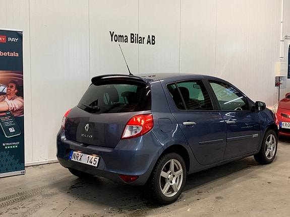 Renault Clio 2 of 12