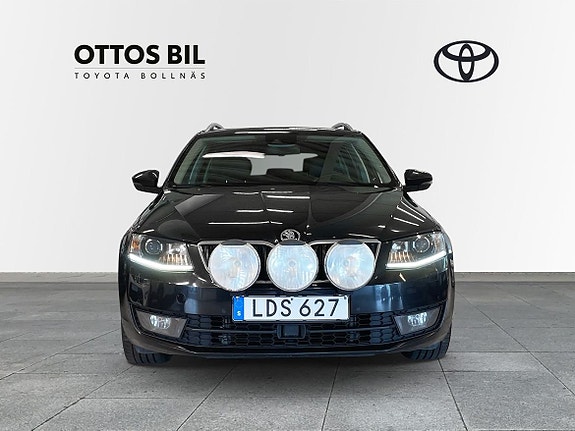 Skoda Octavia 5 of 13