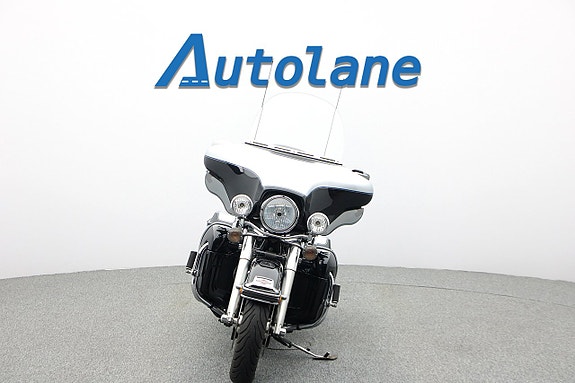 Harley-Davidson Electra Glide Ultra Classic* Vance & Hines 7 of 30