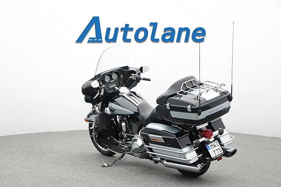 Harley-Davidson Electra Glide Ultra Classic* Vance & Hines 3 of 30