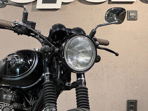 Kawasaki W800 *BLACK ELINOR* 267MIL 7 of 7