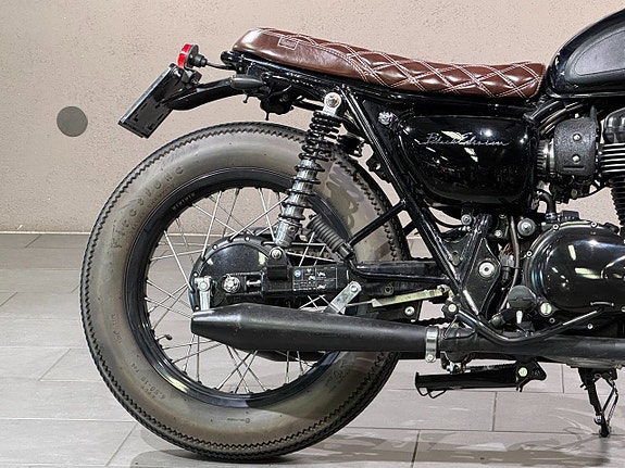 Kawasaki W800 *BLACK ELINOR* 267MIL 4 of 7
