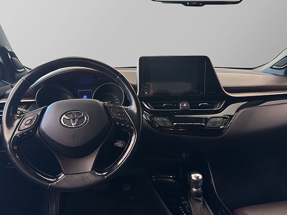 Toyota C-HR 9 of 14