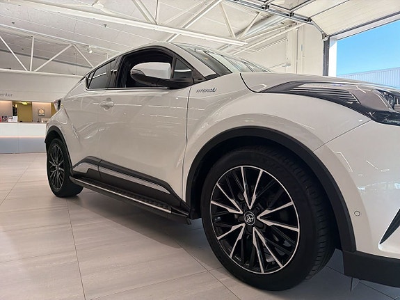 Toyota C-HR 14 of 14